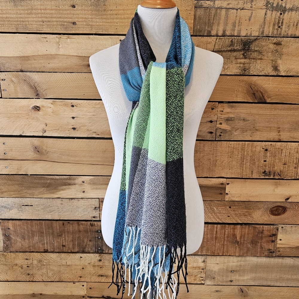 NWOT Color Block soft woven scarf in green, grey & turquoise - Picture 3 of 3